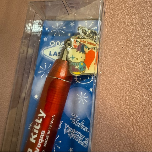 Hello Kitty Pens - Picture 4 of 5